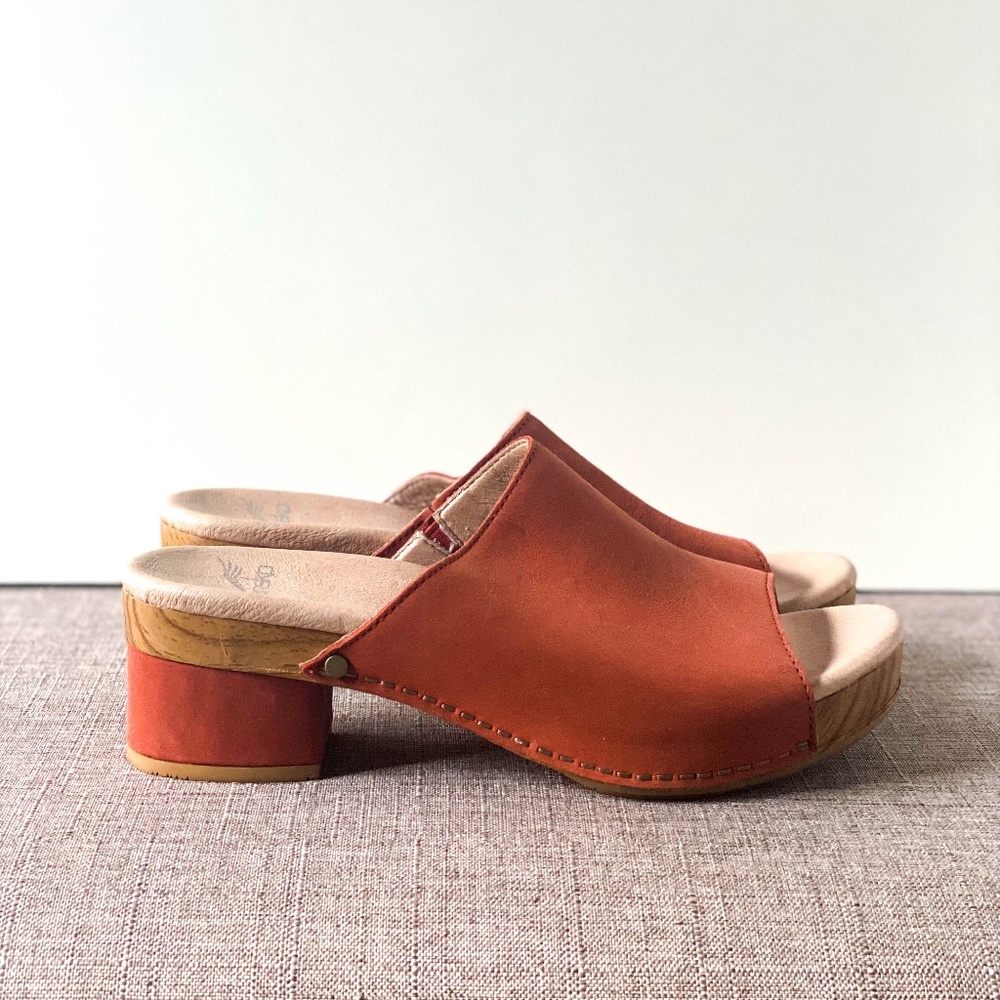 Dansko Maci Slide Sandal 38